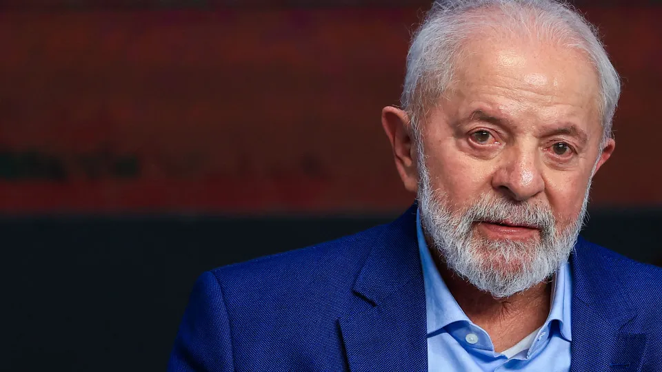 Governo Lula reage ao tarifaço e quer dialogar com empresários para expor Bolsonaro