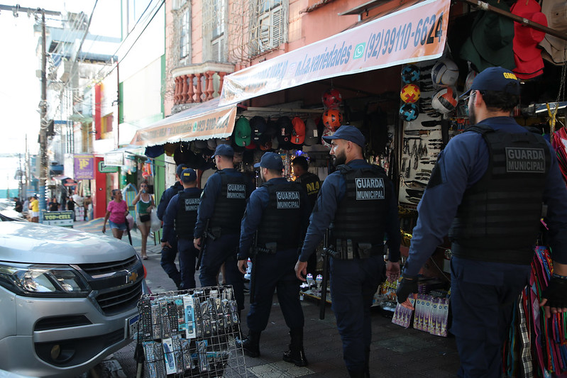 Operação “Boas-Festas” reforça segurança em áreas comerciais e turísticas do Centro de Manaus