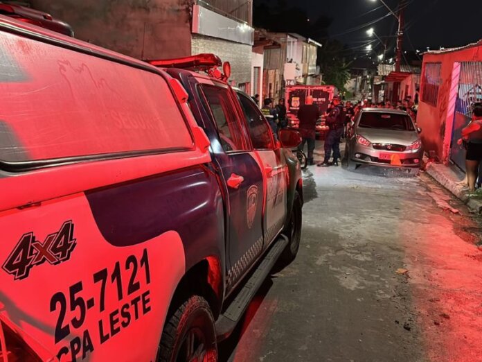 Menina de 4 anos morre após ser atropelada por van