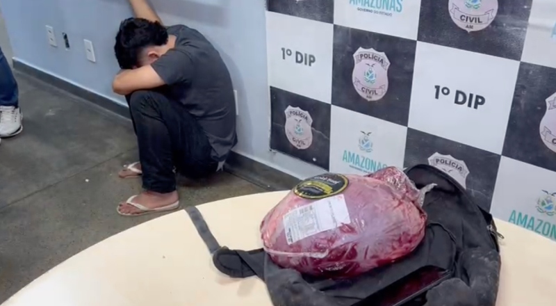 Jovem é preso em Manaus após furtar peças de picanha em supermercados de Manaus