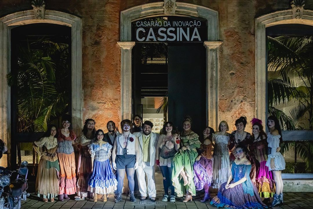 'Cabaré Chinelo' já se apresentou para mais de 10 mil espectadores e volta diferente em 2024