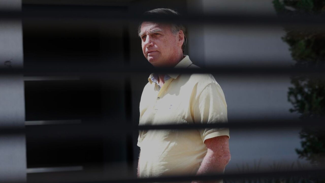 Depois de tanto reclamar, Bolsonaro será transferido... para a Papudinha