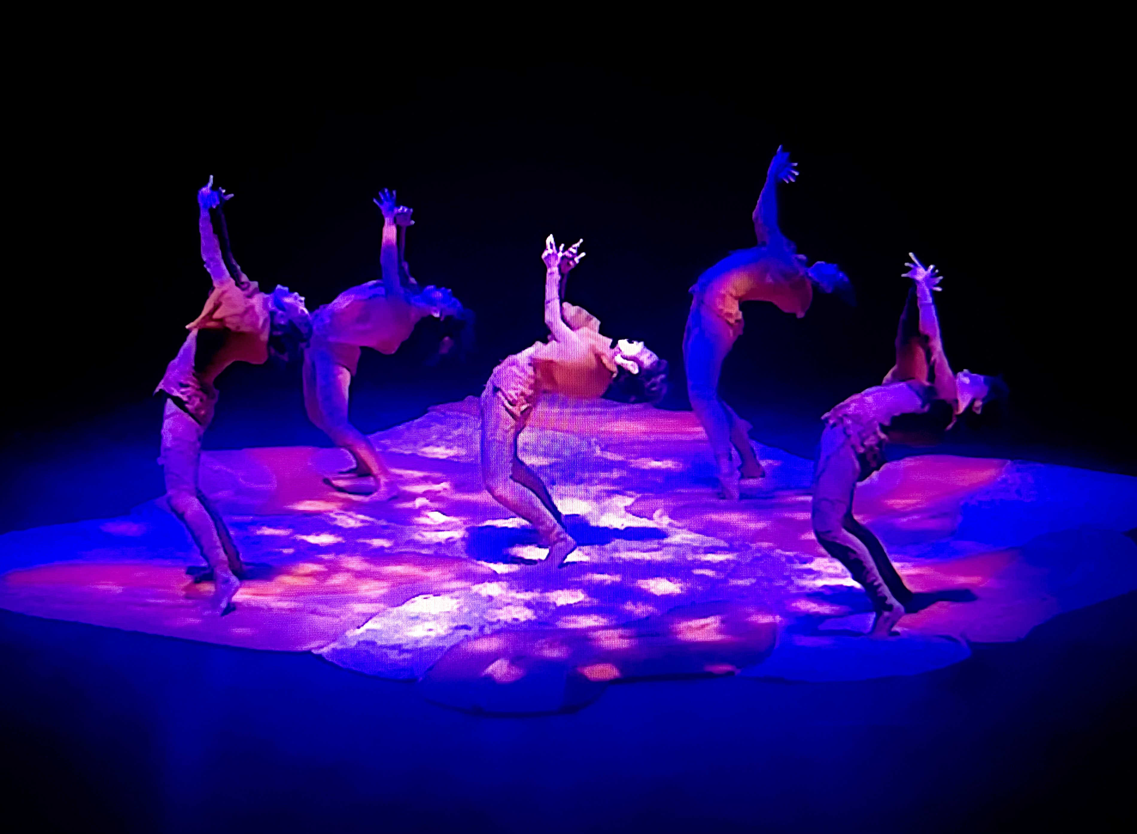 Quasar Cia de Dança apresenta espetáculo ‘Menos da Metade’ em Manaus