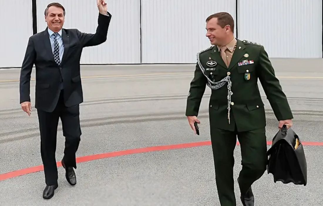 Delação de Mauro Cid deve envolver filhos de Bolsonaro