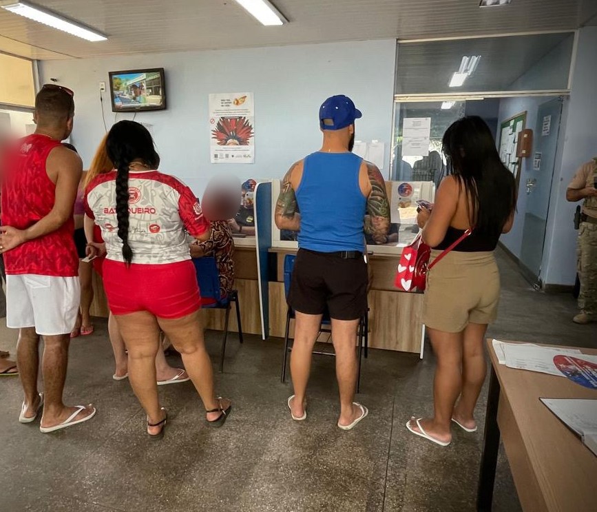 Presa mulher com mais de 15 BOs por golpes de alugueis de hospedagem em Parintins