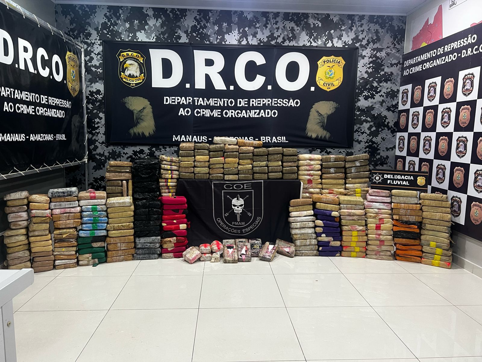 Vídeo: grupo é preso com 300 quilos de drogas em Manaus