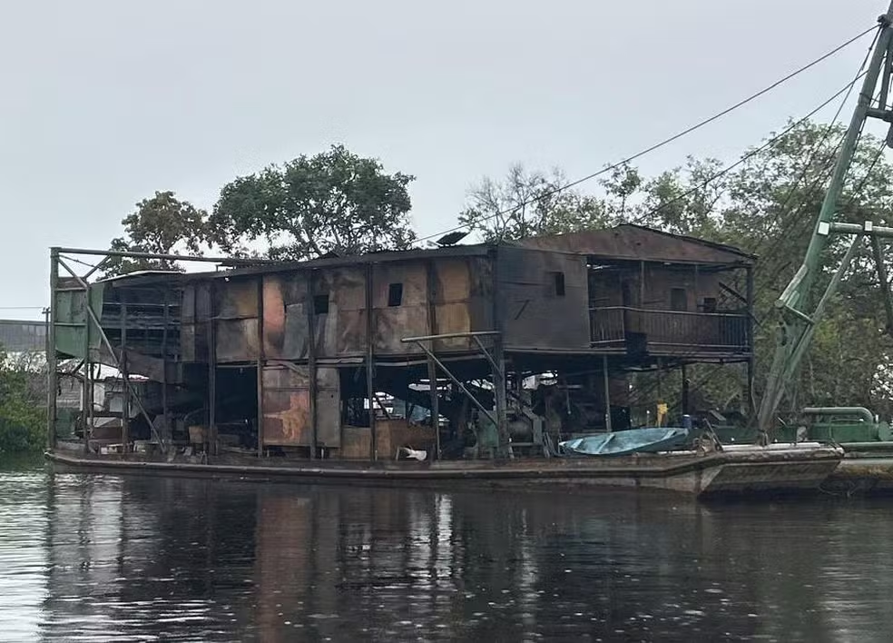 Operação destrói 50 dragas utilizadas no garimpo ilegal no interior do Amazonas