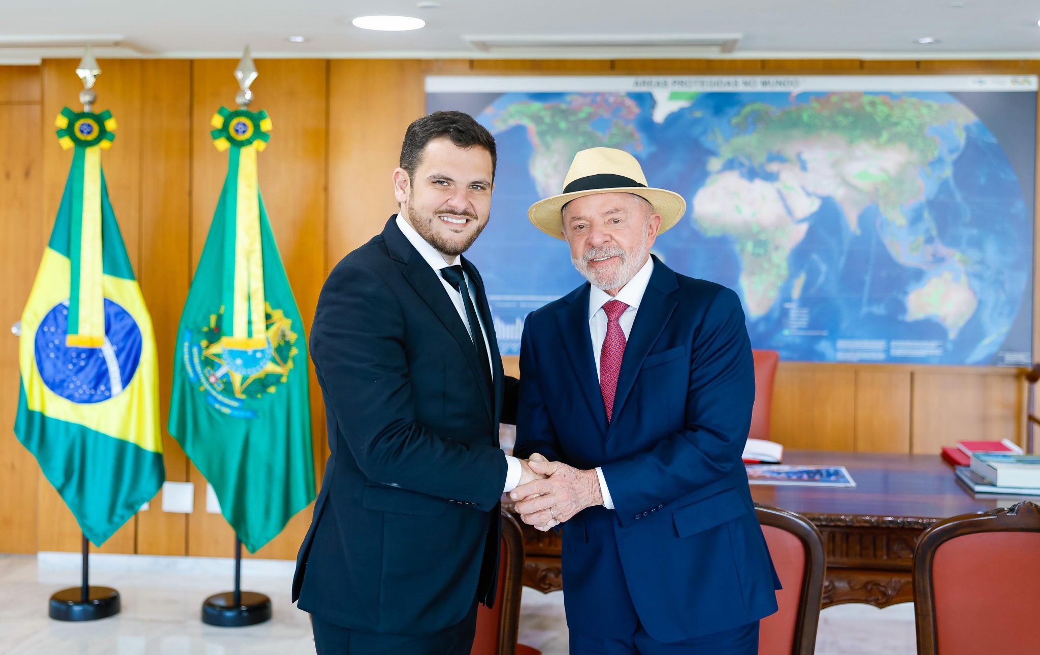 Lula libera R$ 100 milhões para obras em áreas de risco na zona Sul de Manaus