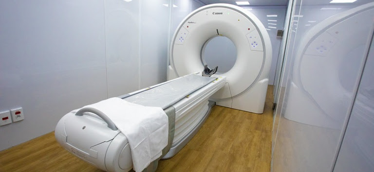 AM recebe tomógrafo e novos equipamentos para ampliar oferta de cirurgias no SUS