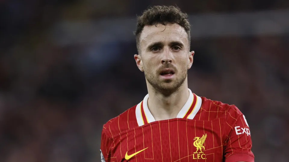 Atacante do Liverpool, Diogo Jota, morre em acidente de carro na Espanha