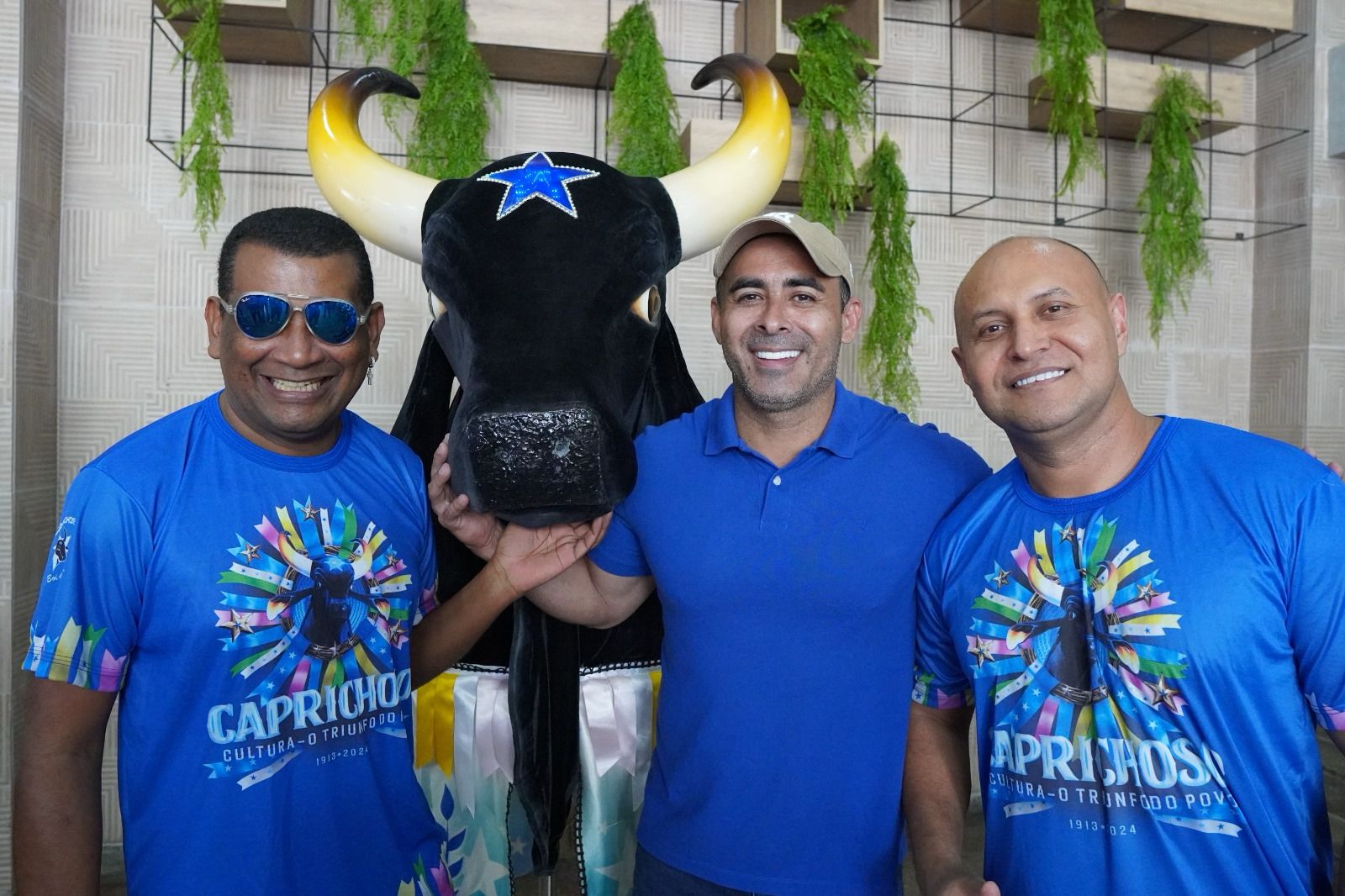 Presidente Rossy Amoedo oficializa contratações de Edilson Santana e Pelado Júnior