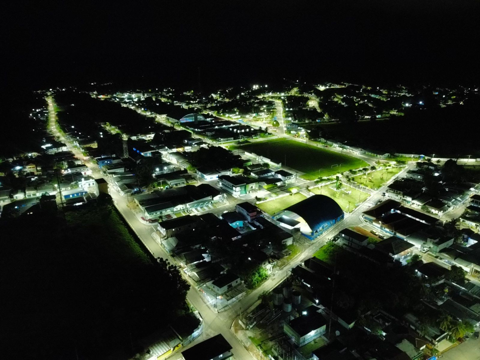 Governo inaugura iluminação de LED e anuncia obras de infraestrutura na Calha do Rio Negro