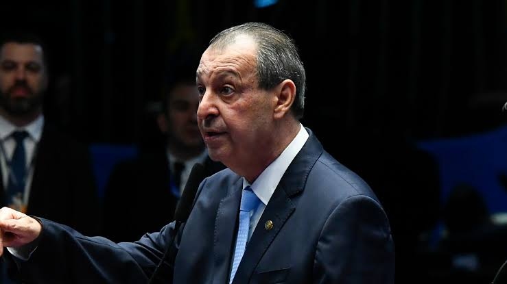 Omar diz que entrega relatório da escala 6x1 na quinta e PEC será primeiro item da CCJ