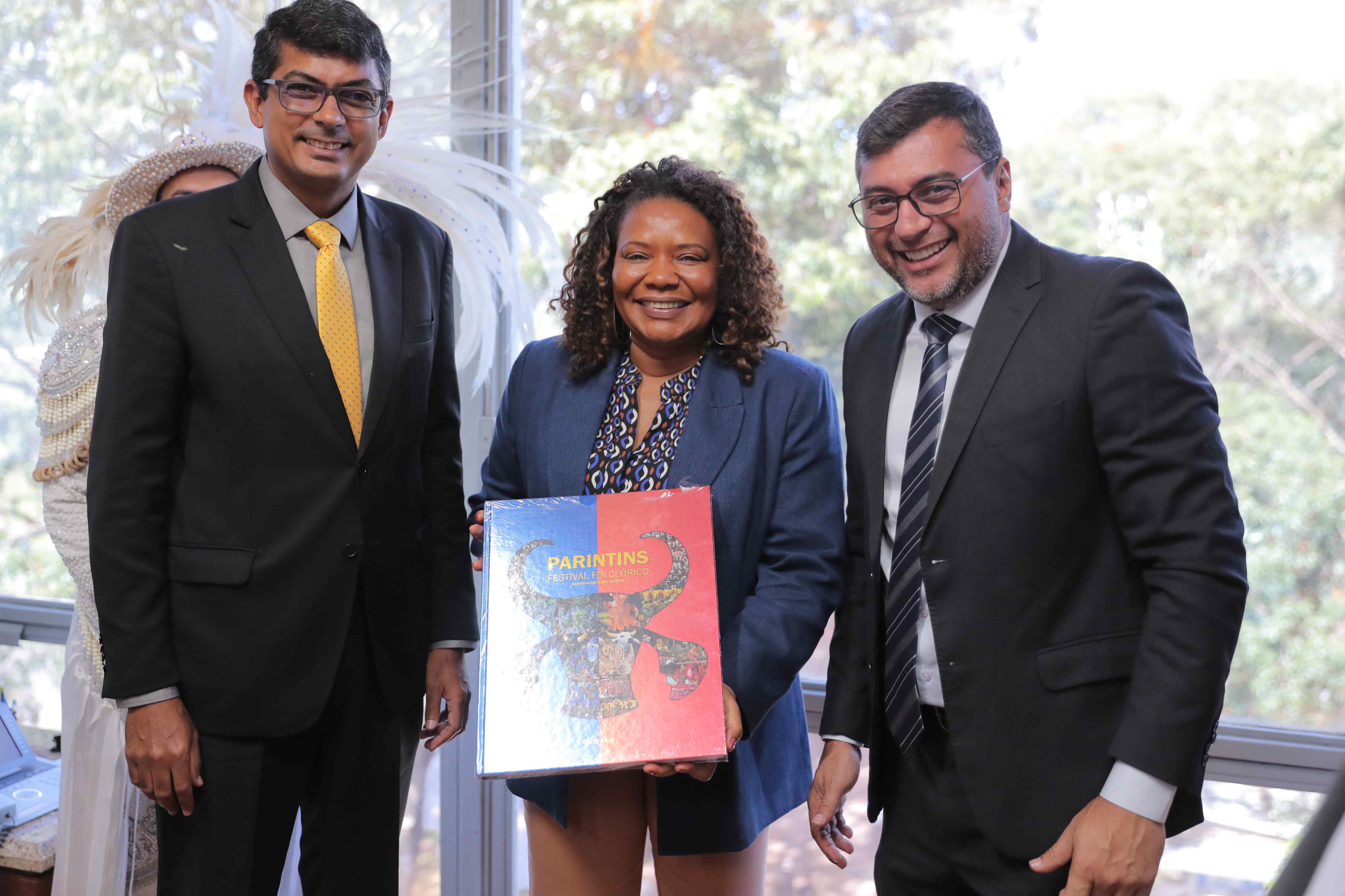 Ministra da Cultura confirma presença no Festival de Parintins