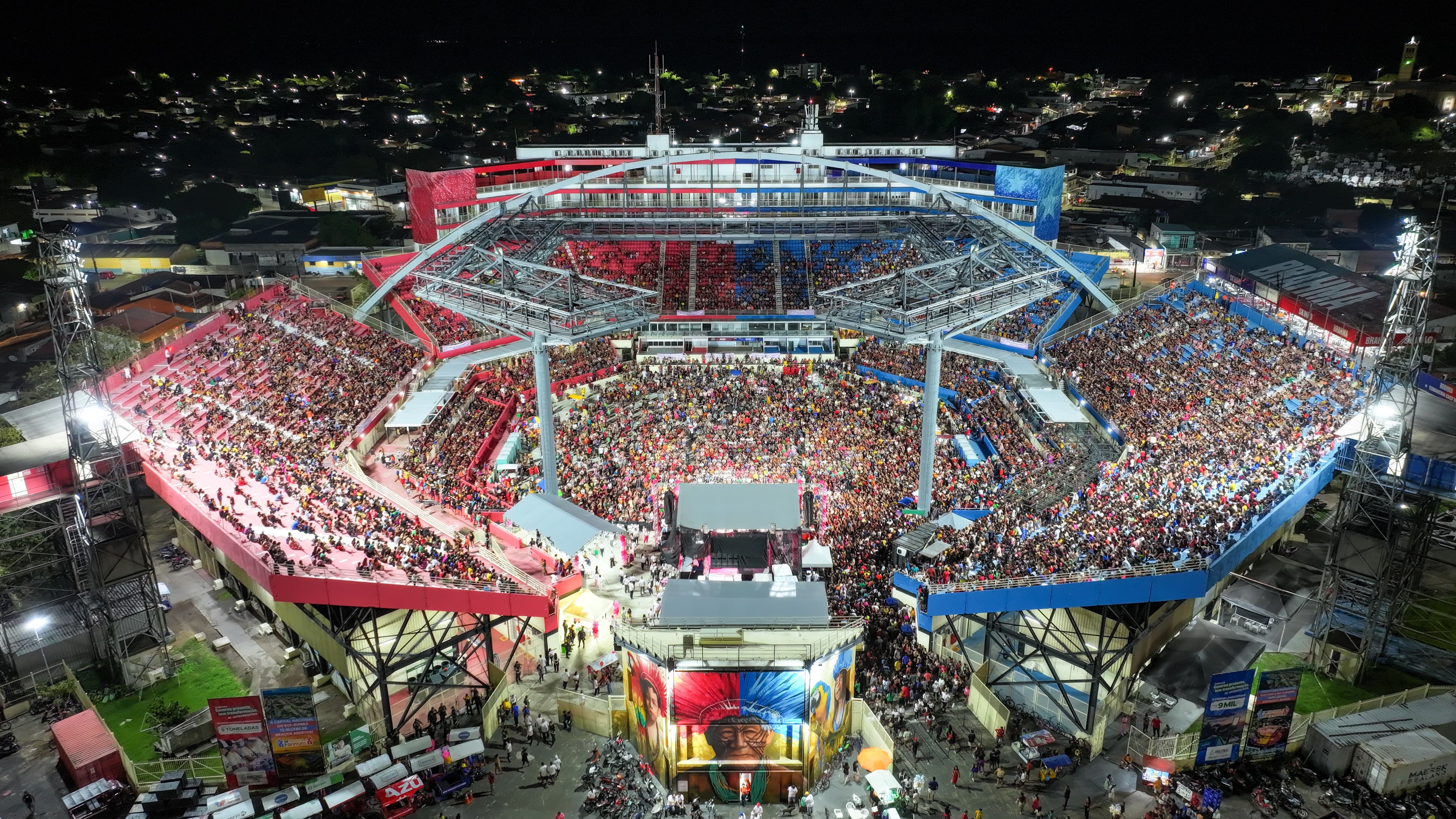 20 mil pessoas celebram Dia das Mães com sorteio de carro, motos e prêmios em Parintins