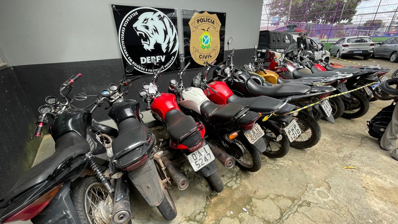 Polícia Civil devolve 20 motocicletas recuperadas em operação em Manacapuru