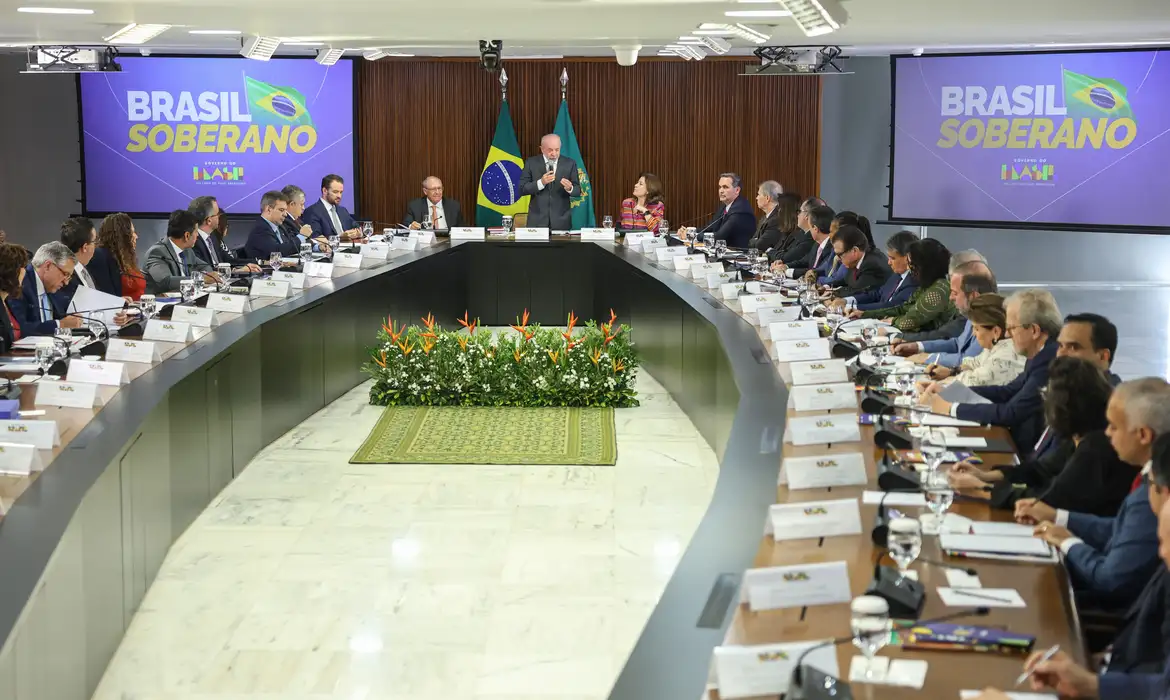 Brasil vai buscar novos parceiros para diminuir impactos comerciais