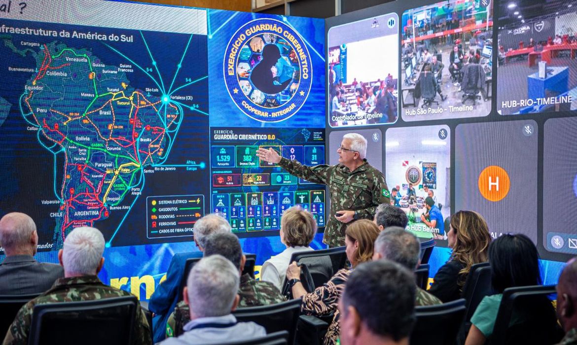 Exército simula defesa cibernética no Brasil às vésperas da eleição