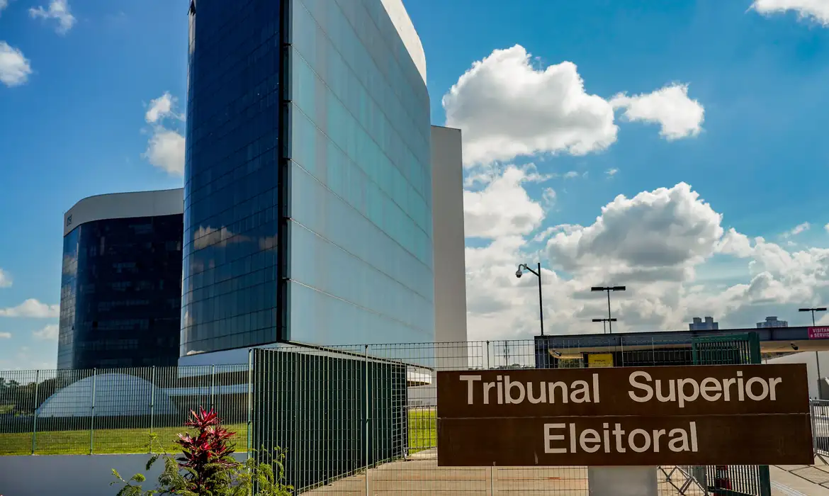 Nunes Marques convoca campanhas à Presidência para reunião no TSE