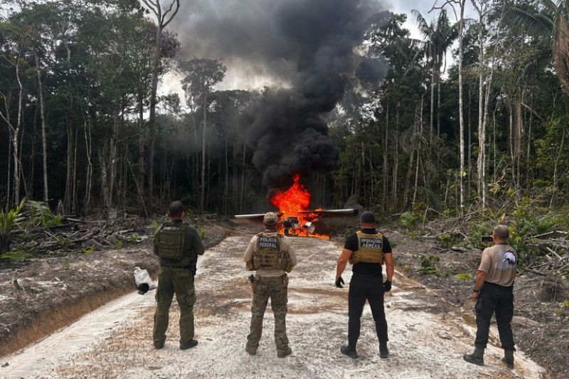 PF prende suspeitos de tráfico internacional de drogas no AM e RR