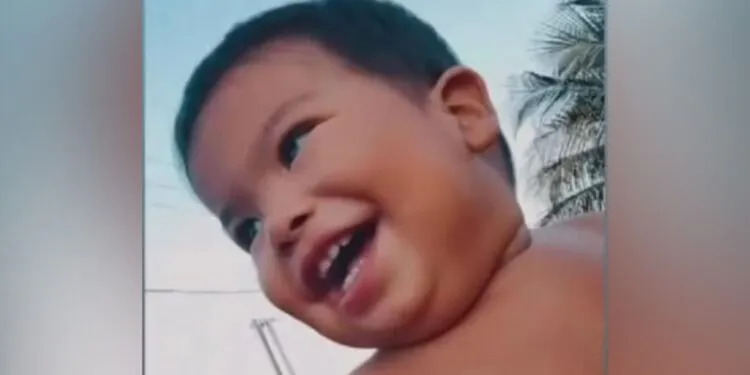 Criança de 2 anos morre após ser baleada durante tiroteio em Coari