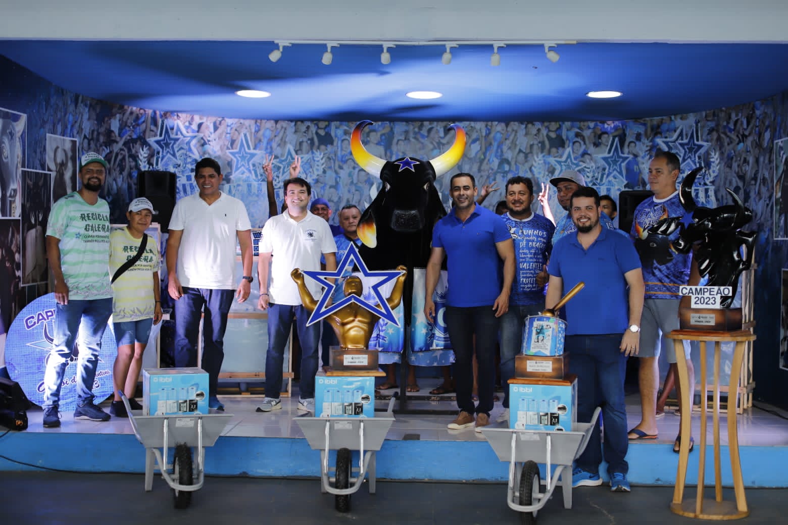 Boi Caprichoso recebe premiação de Bicampeão Sustentável do Festival Folclórico de Parintins