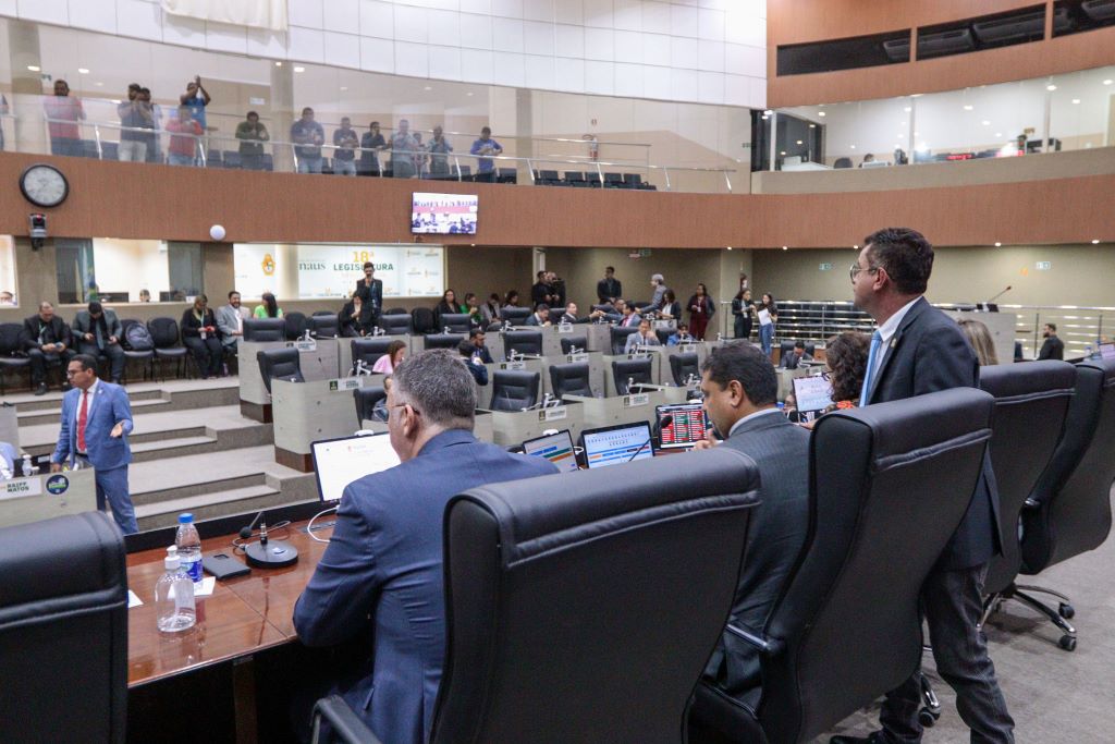 Lei Orçamentária Anual para 2024 avança na CMM