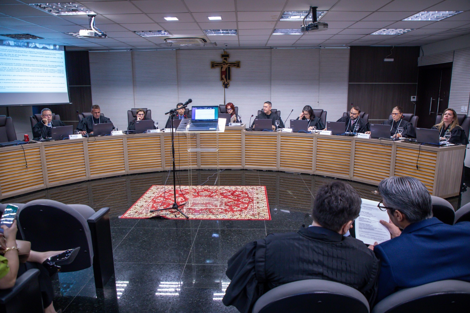 TRE-AM julga primeiro caso de deepfake, vídeos criados por IA nas Eleições 2024