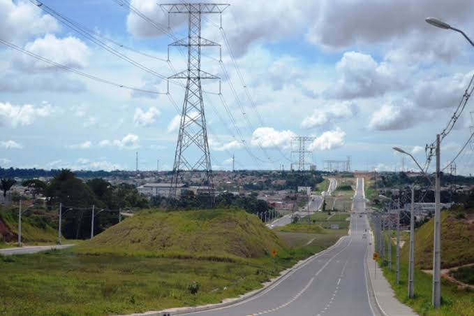 Apagão atinge Manaus e cidades da Região Metropolitana após falha em linha de transmissão