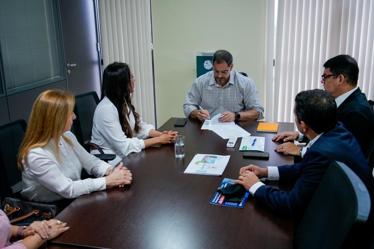 Parceria entre DPE-AM e Procon Manaus oferece atendimento a superendividados