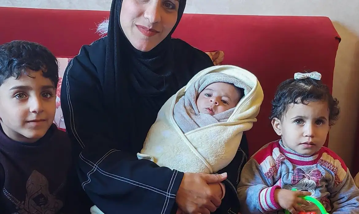 Após dar à luz, brasileira é autorizada a deixar a Faixa de Gaza