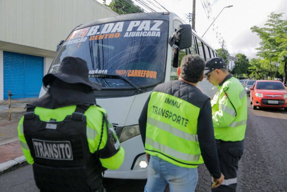 IMMU convoca permissionários do transporte executivo de Manaus para vistoria