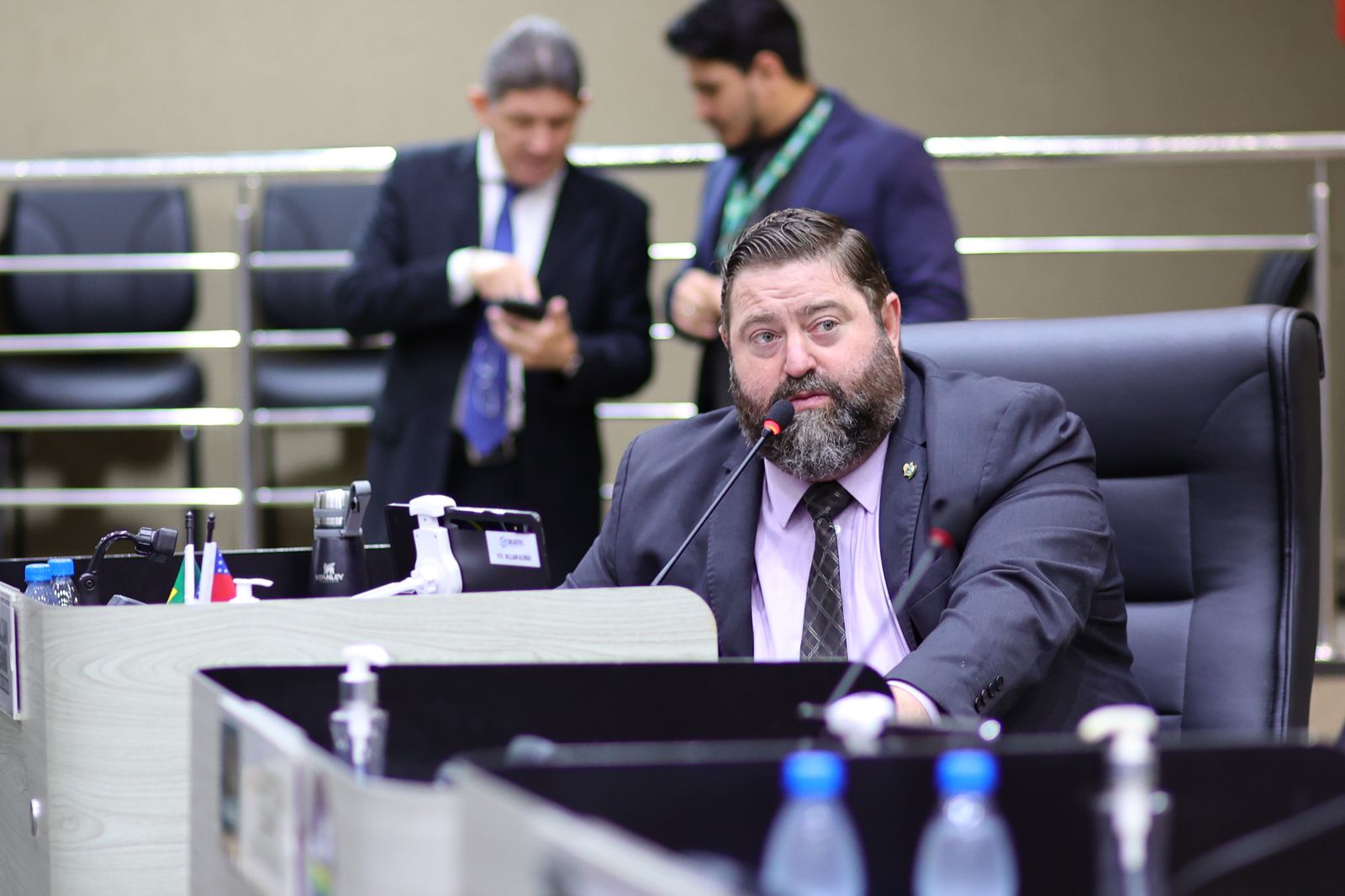William Alemão entra com representação no MPE-AM contra o prefeito de Manaus