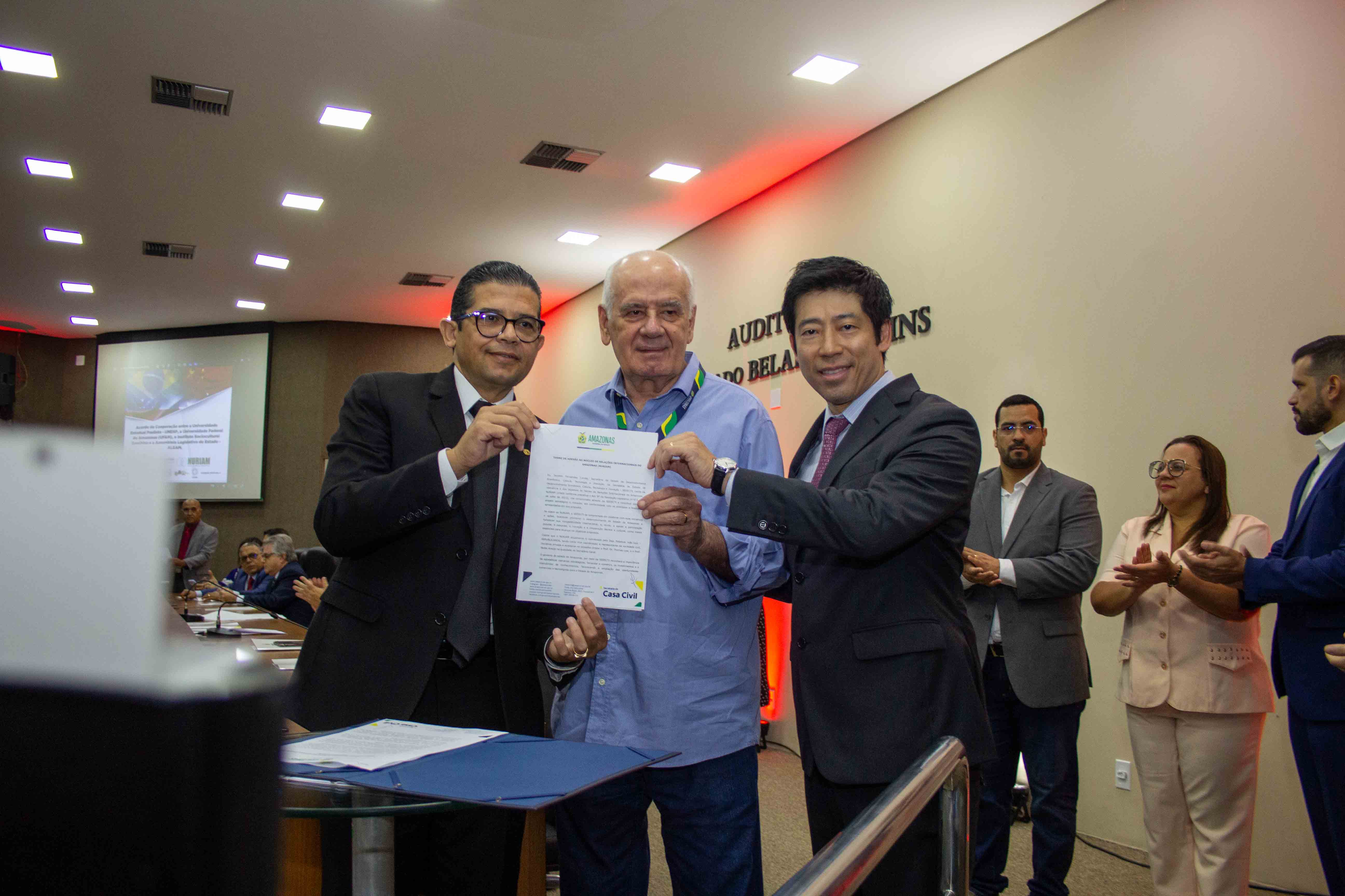 Governo, universidades, Aleam e Ibrachina fazem acordo para oferta de cursos de mandarim