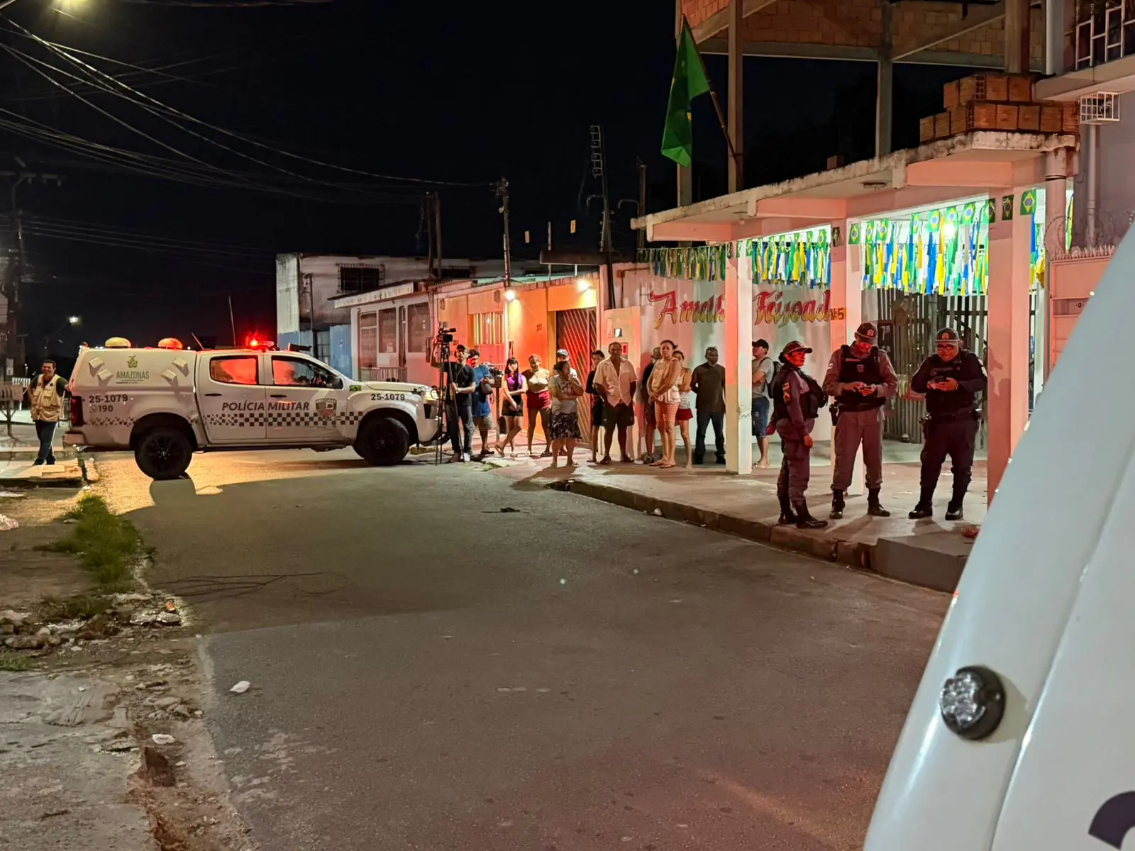'Bambam' mata homem a facadas após discussão em bar em Manaus