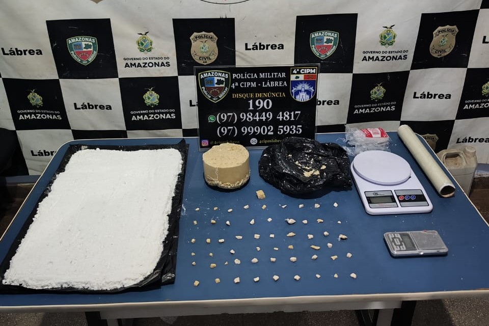 Droga avaliada R$ 56 mil é apreendida em casa abandonada no AM
