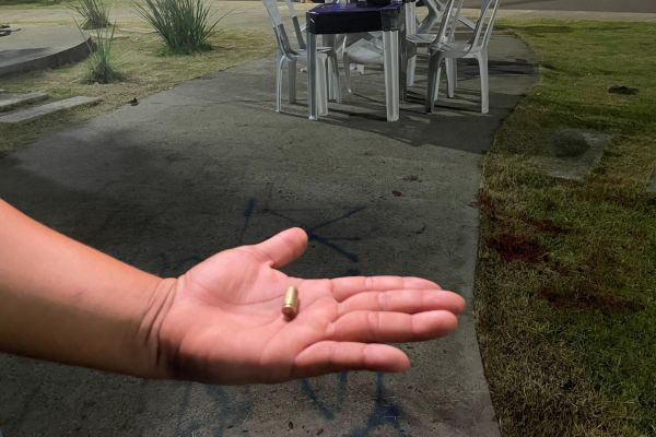 Morre segunda vítima baleada em praça de alimentação em Manaus