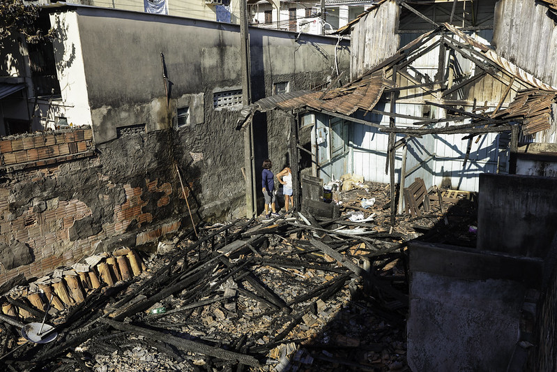 Vítimas de incêndio no Morro da Liberdade serão incluídas no programa ‘Casa Manauara’