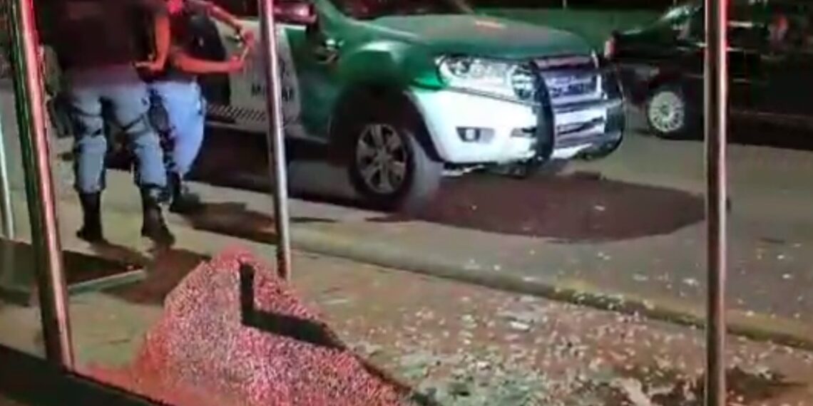 Preso o trio envolvido em ataque a viatura da PM na Compensa