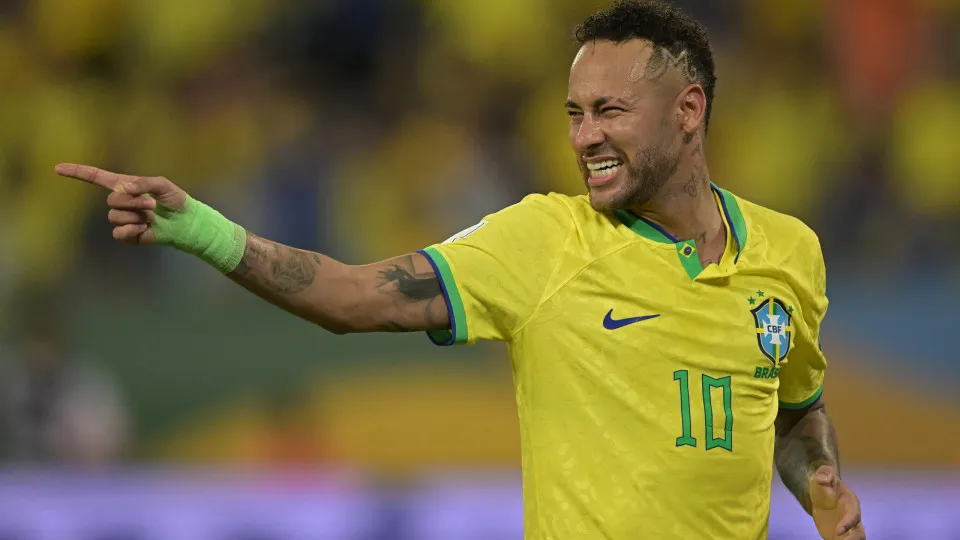 Lesionado, Neymar deve desfalcar Brasil no início da Copa do Mundo