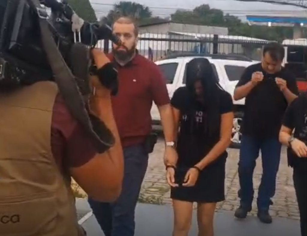 Namorada de homem morto no Shopping Ponta Negra é presa por facilitar o crime