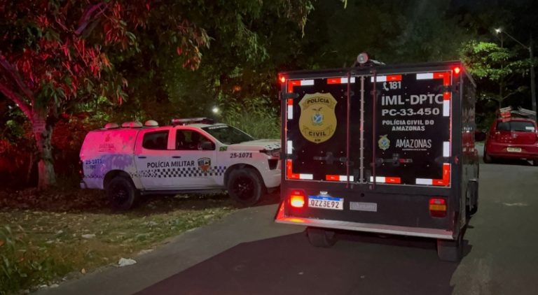 Homem morre ao cair e bater a cabeça em calçada durante briga em Manaus