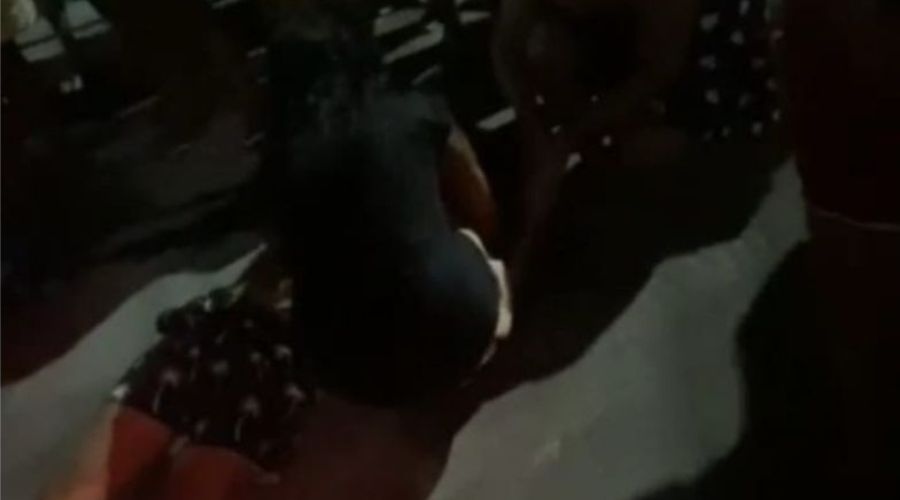 VÍDEO: mãe se desespera ao ver filho morto em Manaus