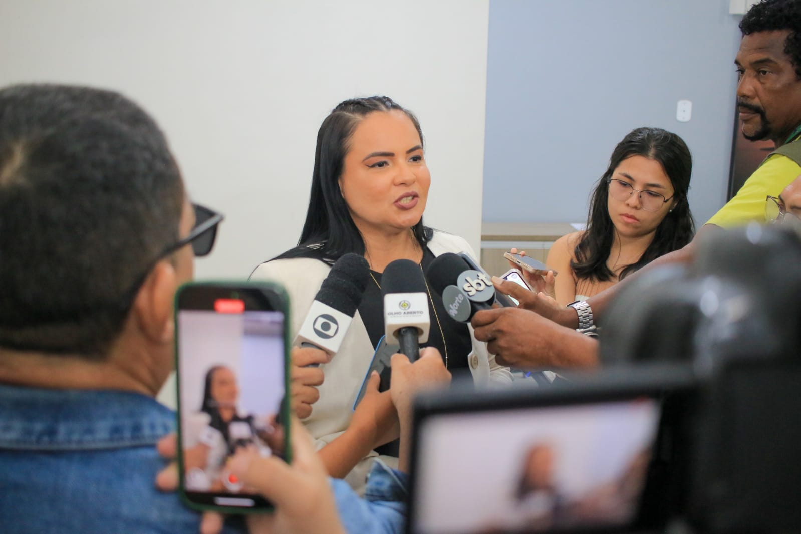 Pela primeira vez uma mulher assume a Prefeitura de Parintins