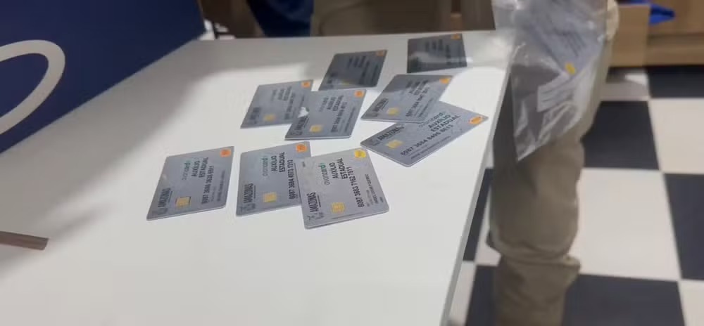 Servidor é preso por desviar R$ 37 mil de cartões do Auxílio Estadual no AM