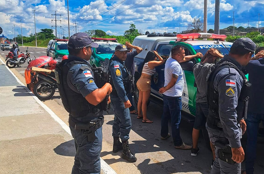 Grupo criminoso é preso durante abordagem em avenida de Manaus