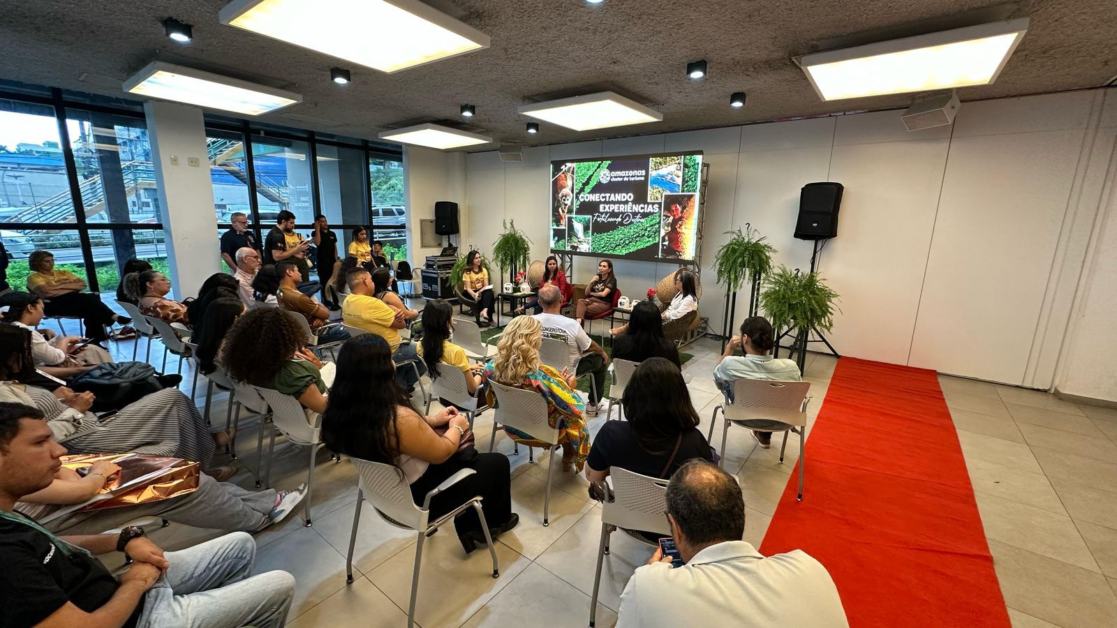 Parintins promove turismo sustentável e comunitário no Festival Amazonas de Turismo