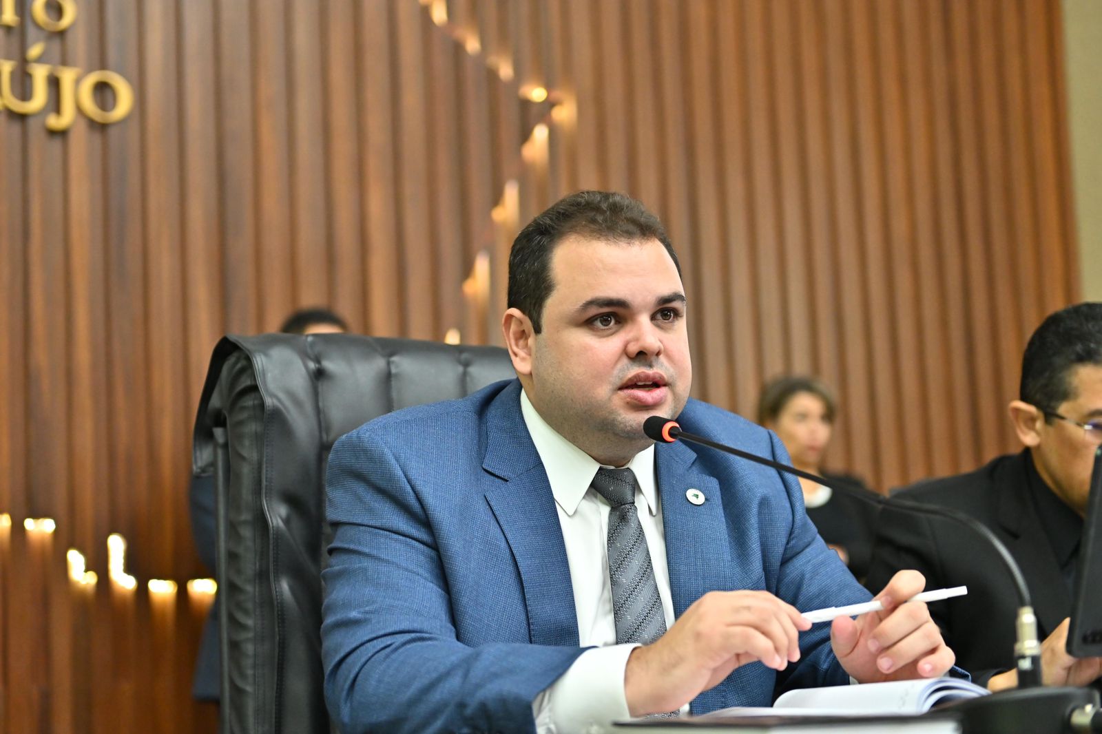 PL de Roberto Cidade institui busca ativa para minimizar evasão escolar no Amazonas