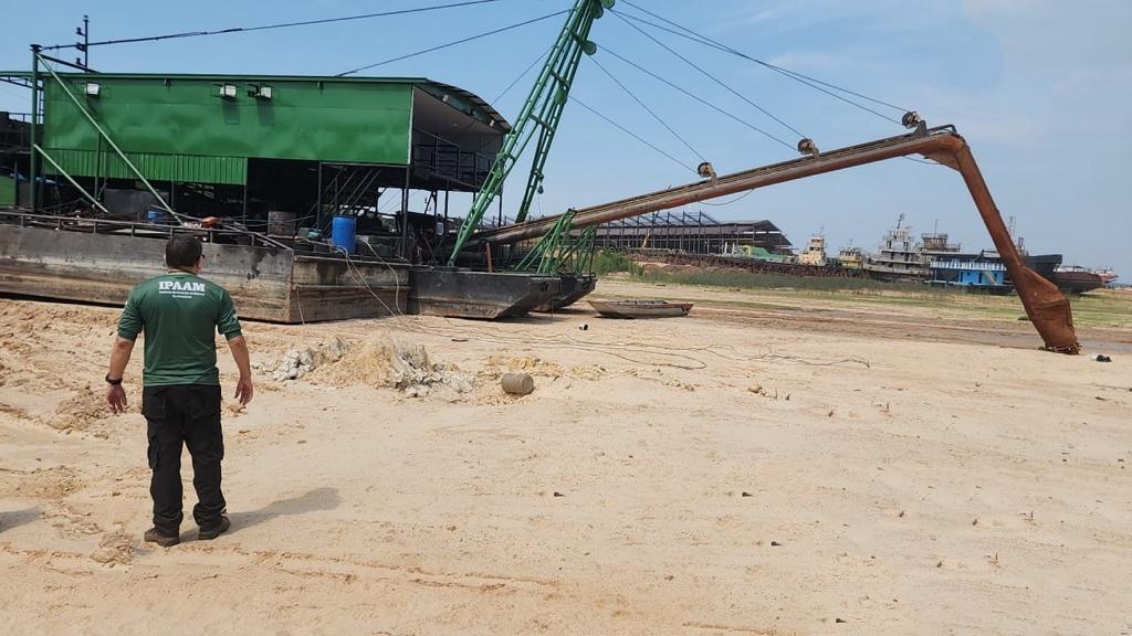 Ipaam multa em R$ 200 mil estaleiro que fazia reparos em dragas de garimpo