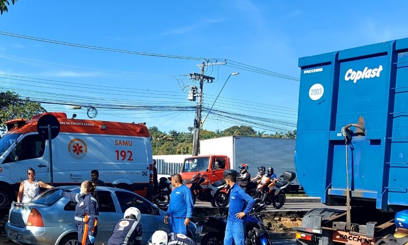 Acidente de trânsito deixa dois feridos no Distrito Industrial
